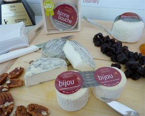 20110203_shumlinPresser2 Photo of artisan cheeses from Vt. Butter and Cheese