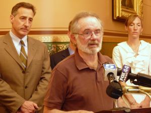 Steve Wright, former Fish and Wildlife commissioner, supports wildlife conservation position