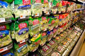 Fresh vegetables for sale at Montpelier's Shaw's supermarket. VTD/Josh Larkin