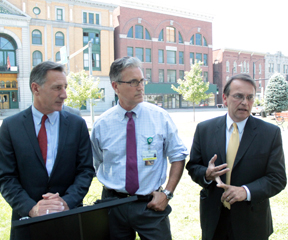 BathSalts_slider Governor Peter Shumlin and Dr. Mark Depman, head of the Emergency Room at Central Vermont Medical Center, look on as Barre Mayor Thom Lauzon explains some of the threats 'bath salts' pose. VTD Photo/Taylor Dobbs