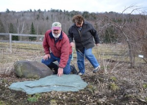George Africa, who has a passion for stones as well as flowers, talks about a beautiful piece of blue schist that he got from a Vermont quarry. Photo by Andrew Nemethy