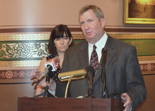 Reps. Kurt Wright, R-Burlington, and Patti Komline, R-Dorset, unveil their proposal in a press conference at the Statehouse Wednesday, June 5, 2013. Photo by Alicia Freese/VTDigger