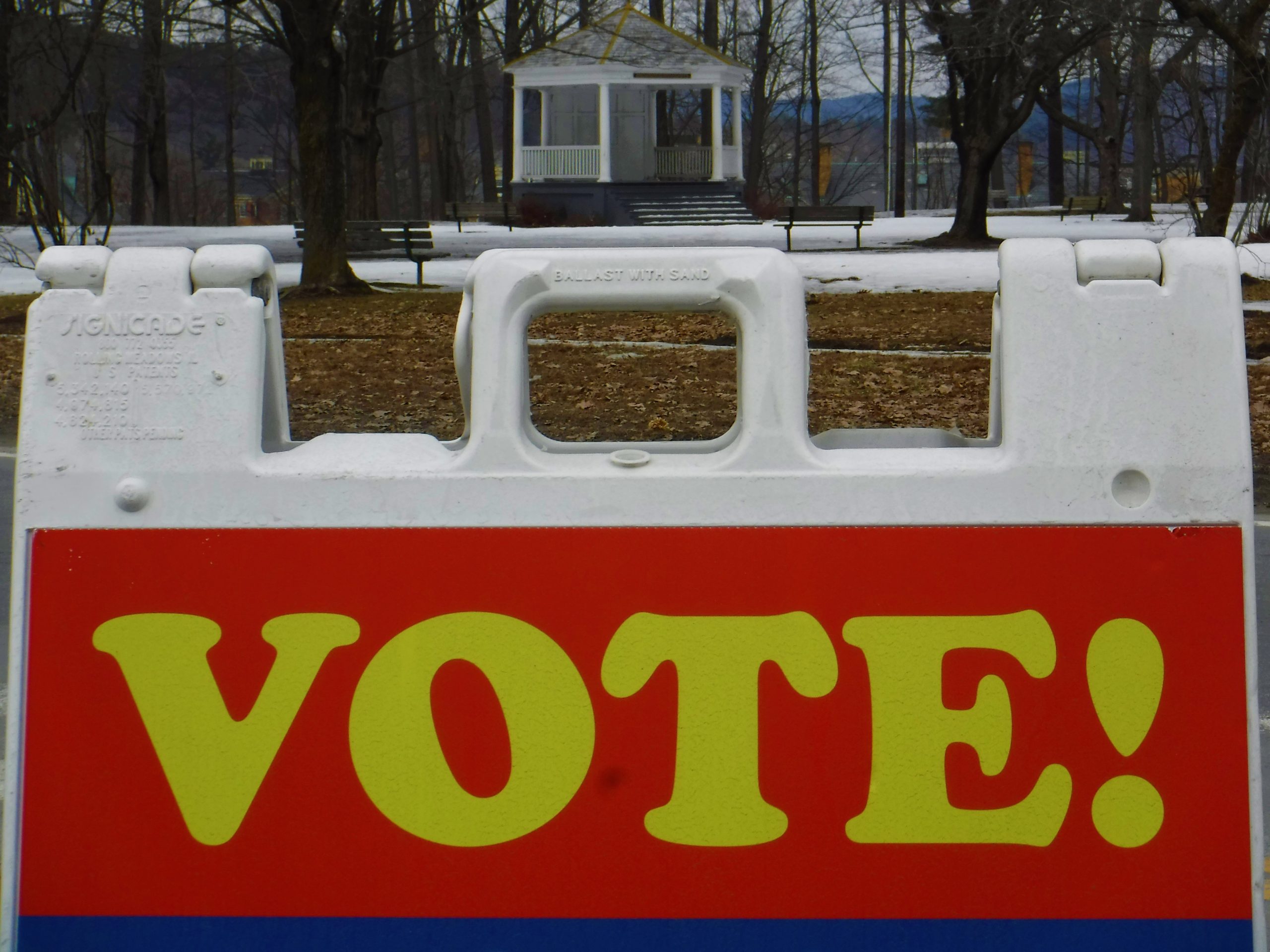Phil Scott extends Covid-19-era voting options as local leaders finalize Town Meeting plans - Vimarsana News