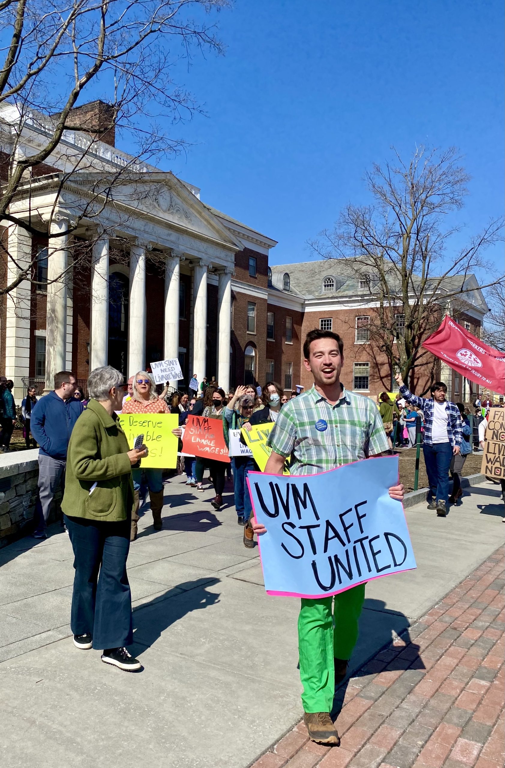 Uvm Rally ‘Honk for Better Pay’: UVM union members protest as negotiations stall ...