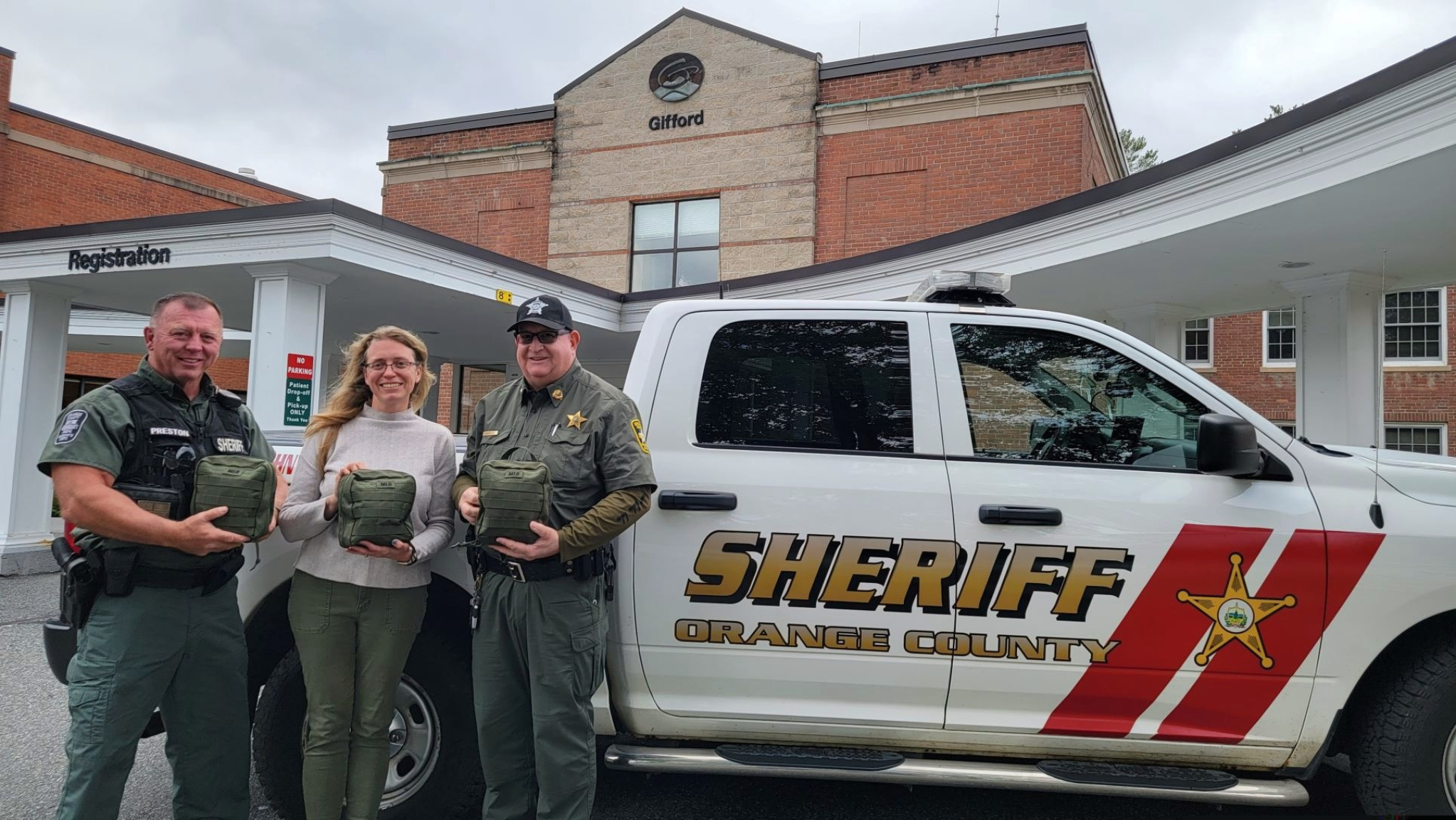 Gifford donates medic bags to local law enforcement - Vimarsana News