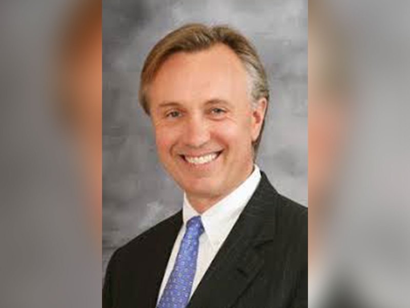 A man in a suit and tie.