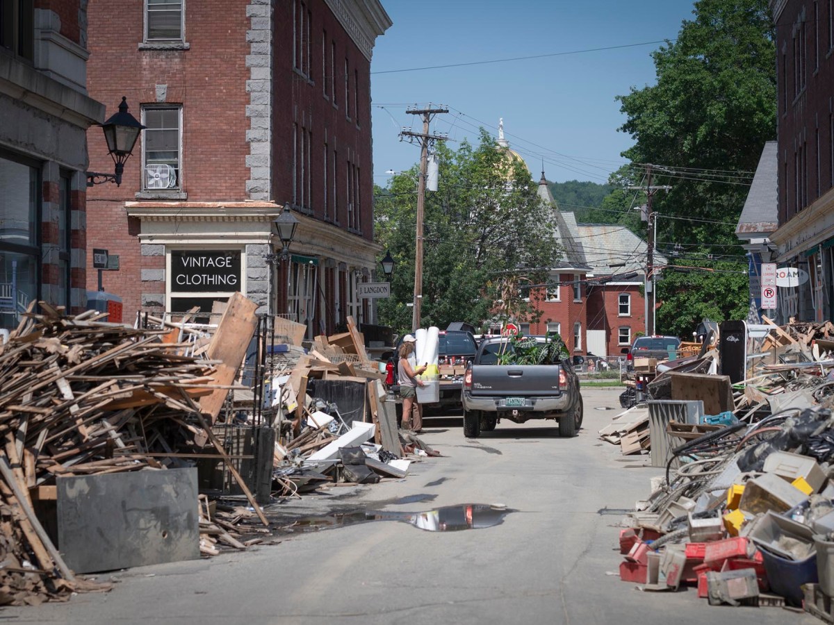 Data shows how one large contractor carted away thousands of tons of flood debris