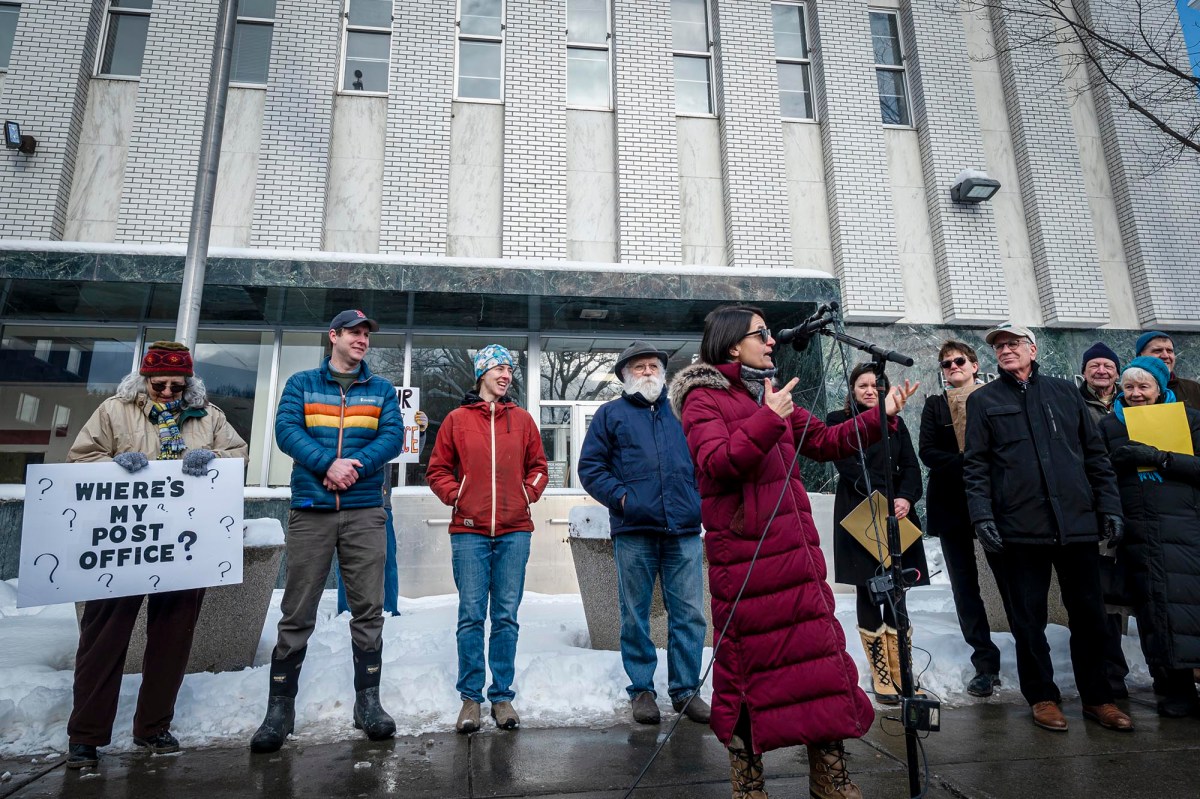 Vermont’s congressional delegation rallies for a new post office in