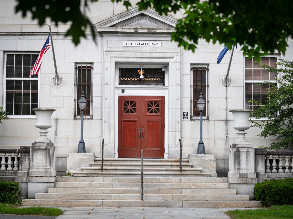 State return-to-office policy remains in limbo as Vermont Supreme Court declines to immediately intervene