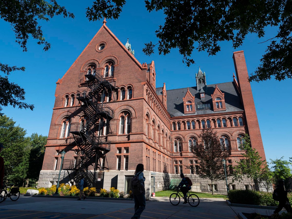 UVM and Middlebury College announce tuition discounts