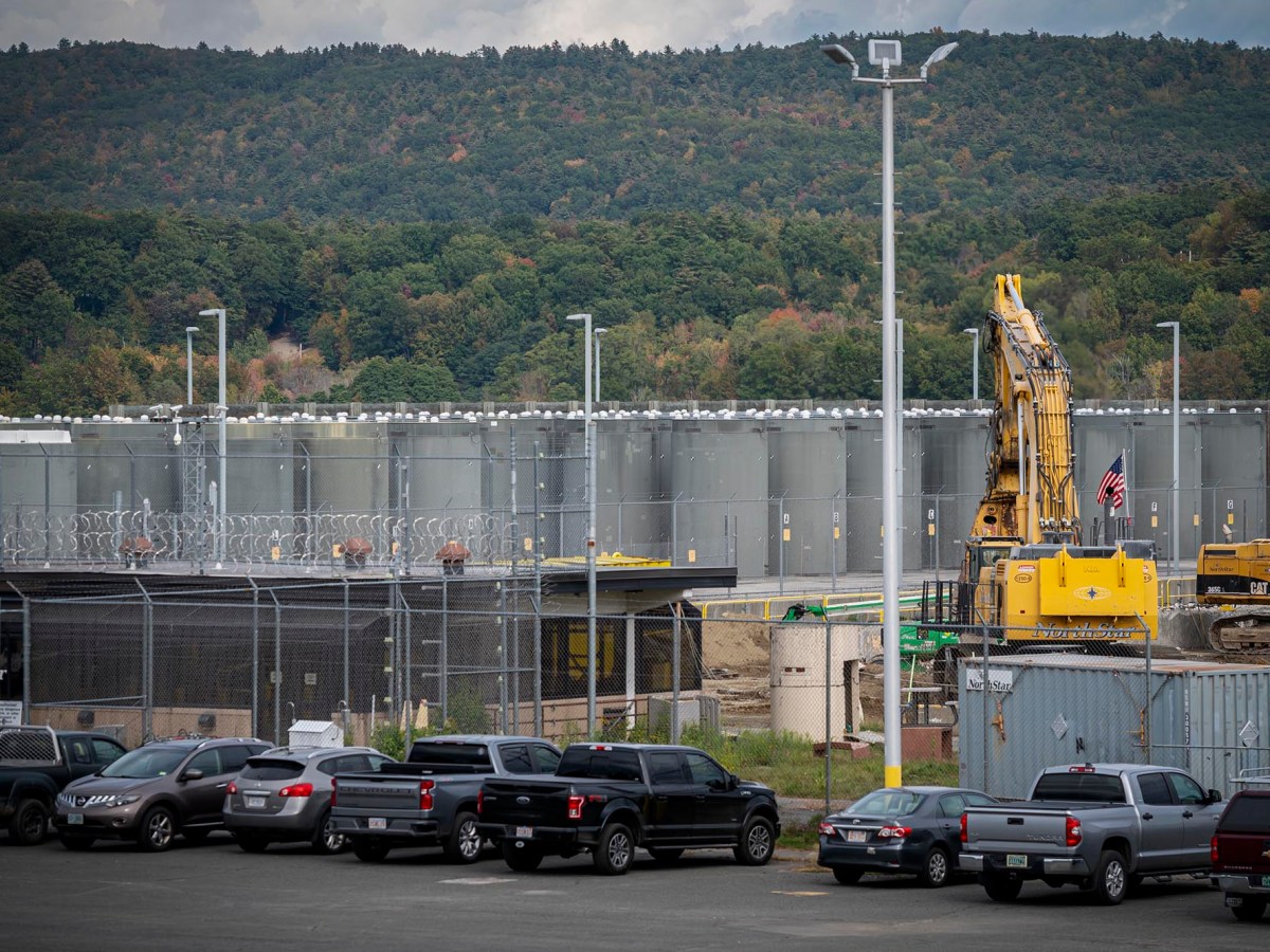 Vernon community and the state grapple with potential redevelopment of Vermont Yankee site