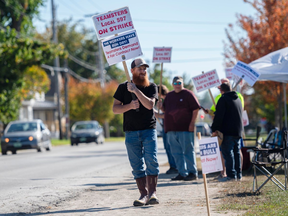 Alleging illegal retaliation, union wins temporary halt to closure of St. Albans dairy plant