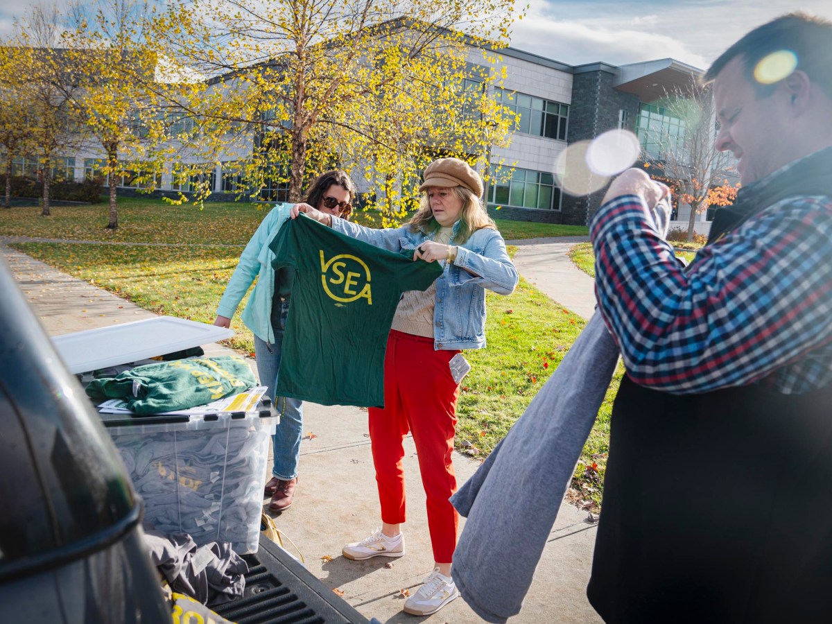 Vermont state employees show up in person to demonstrate constraints of Waterbury office complex