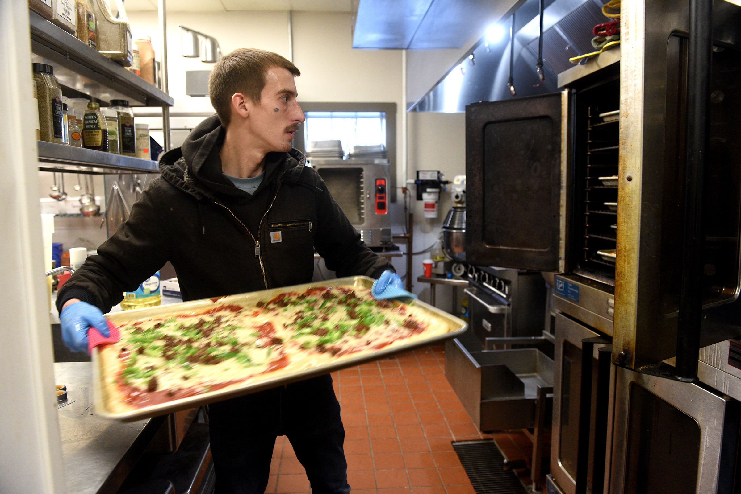 Hartford justice center helps people get on their feet after prison