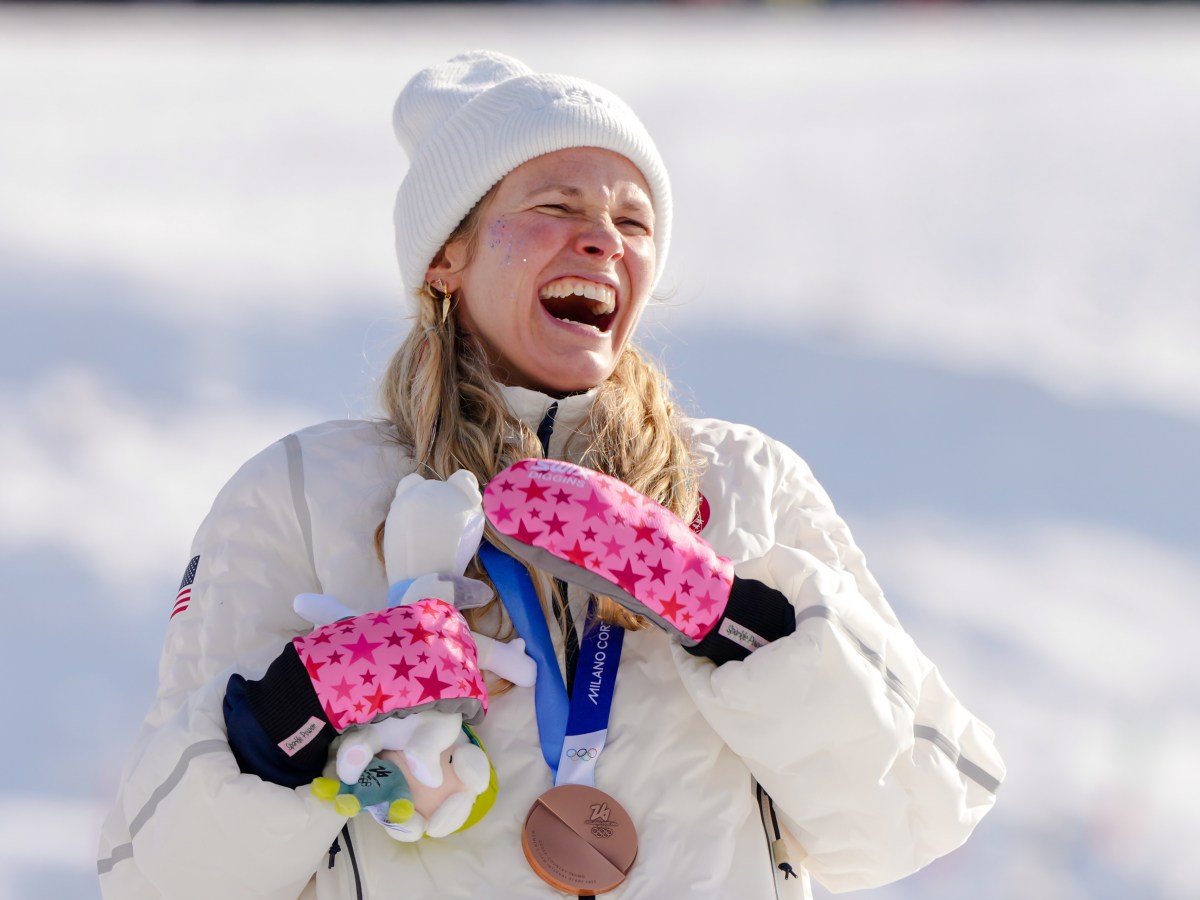 Stratton-trained skier Jessie Diggins wins Olympic bronze in 10K freestyle