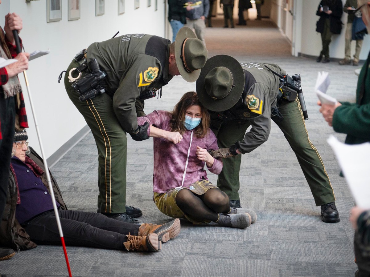 11 arrested during ICE protest at Williston business park