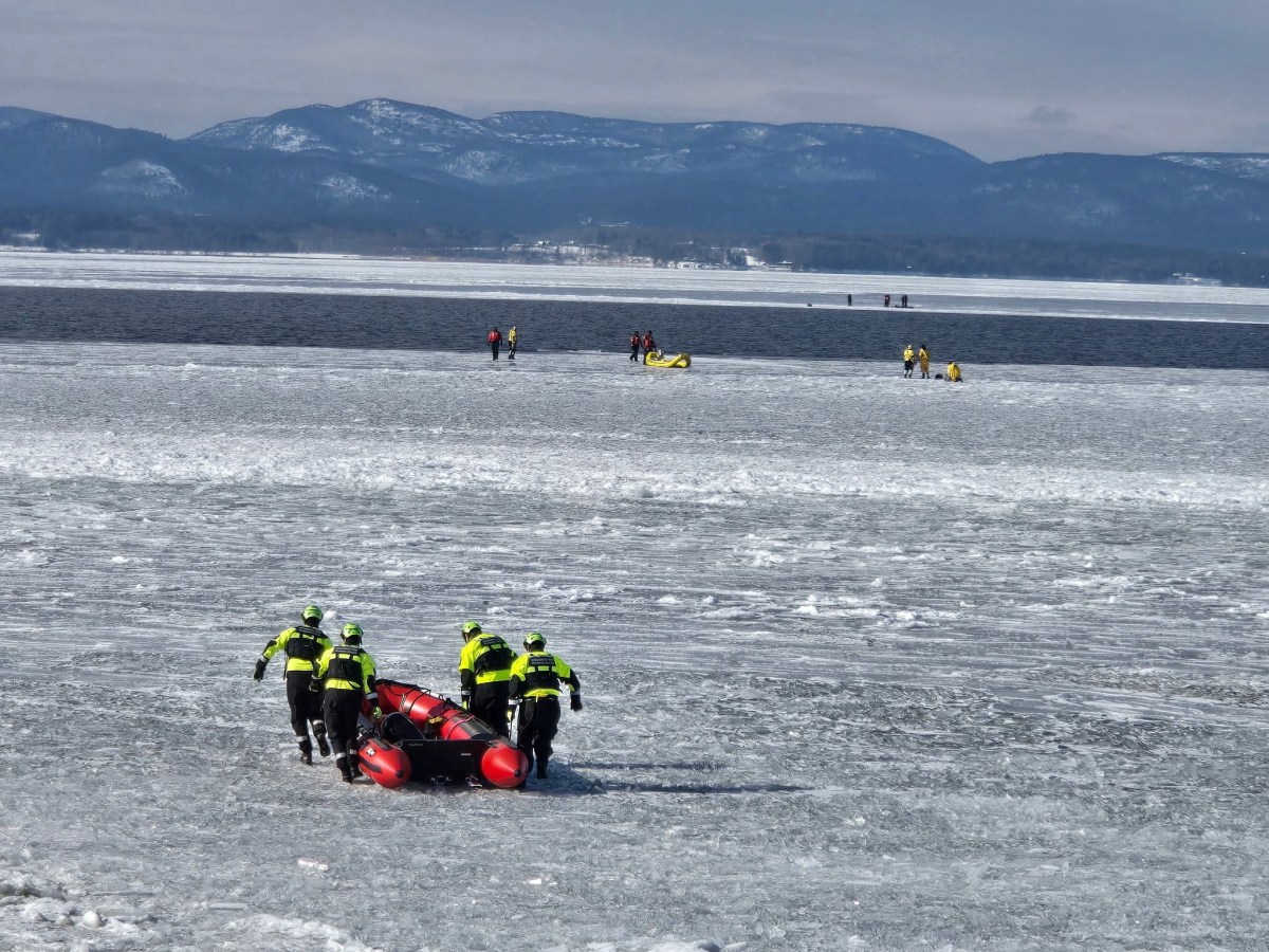 Lake Champlain fully freezes for the first time in 7 years - VTDigger