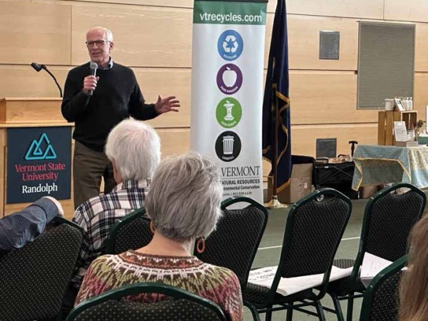 Welch touts repair rights during Randolph Center visit