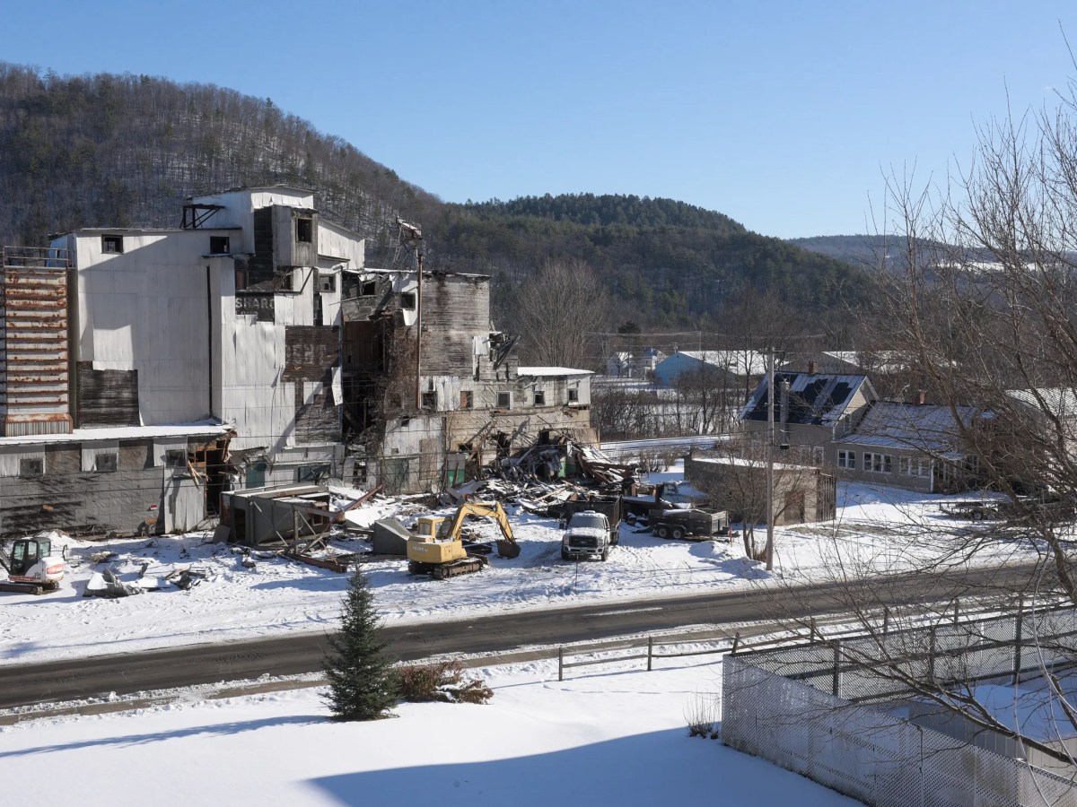 Asbestos complicates Royalton mill demolition