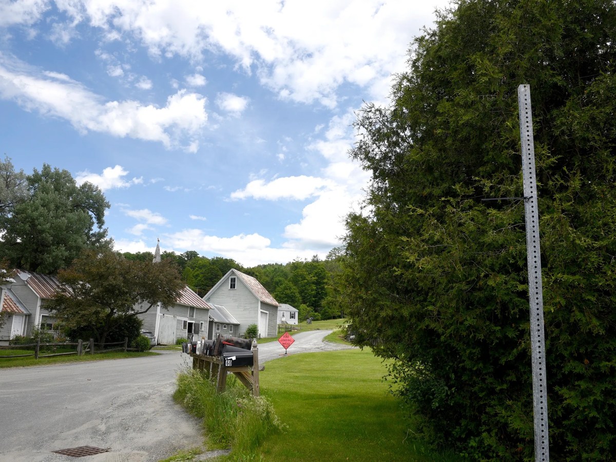 Noah Kahan fans blamed for disappearing Strafford road sign
