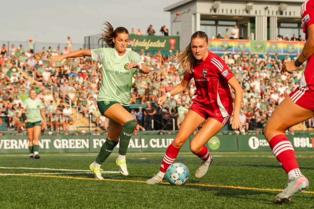 In inaugural season, Vermont Green FC women win conference title