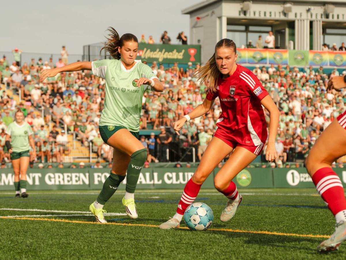 In inaugural season, Vermont Green FC women win conference title